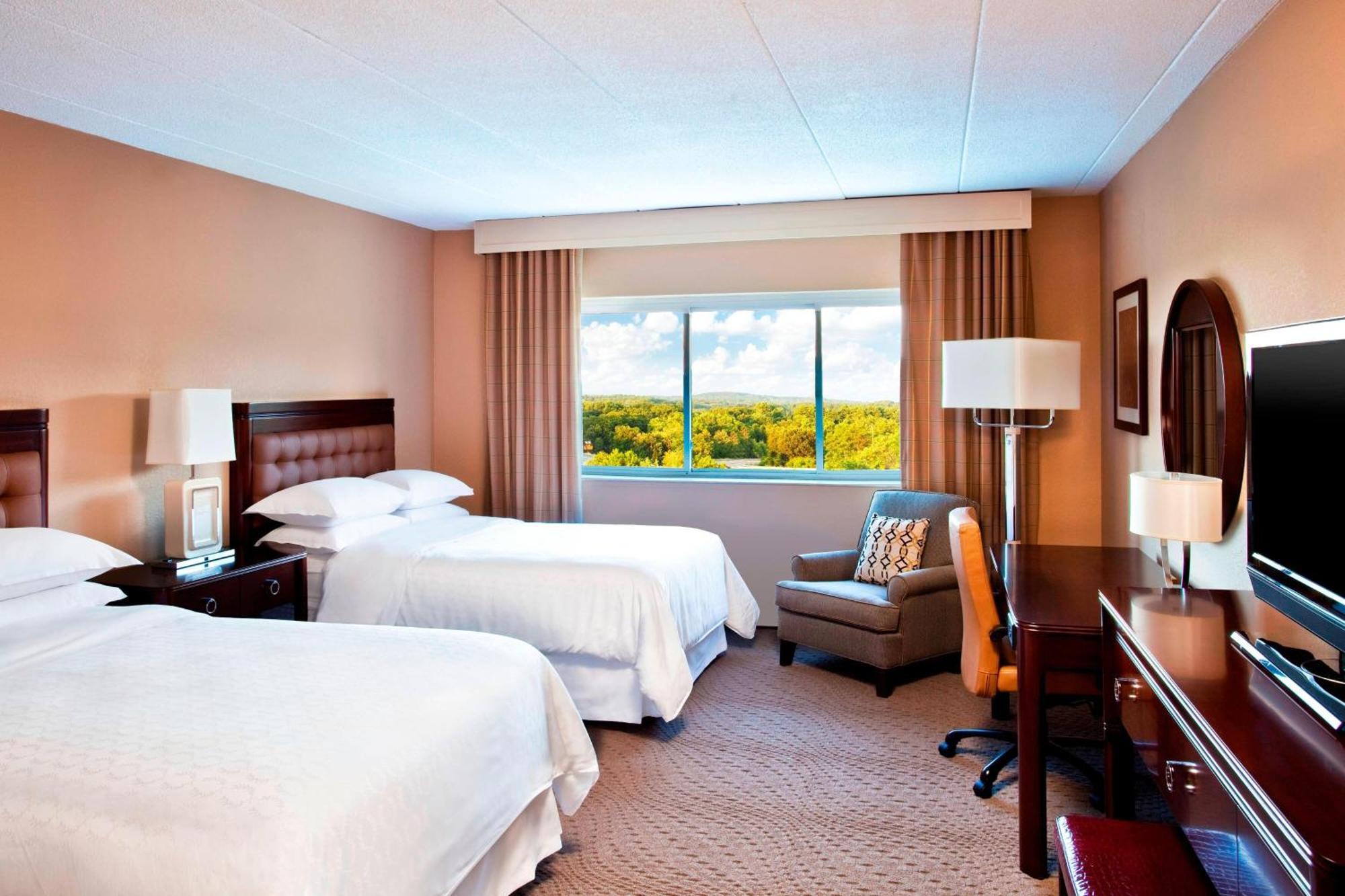 Sheraton Framingham Hotel & Conference Center Екстериор снимка