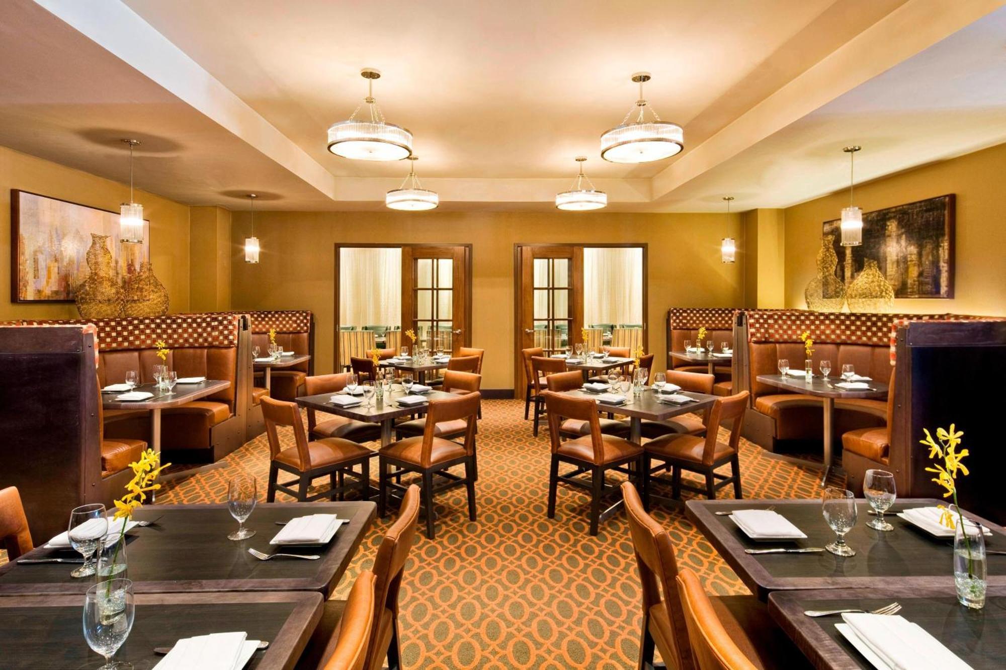 Sheraton Framingham Hotel & Conference Center Екстериор снимка