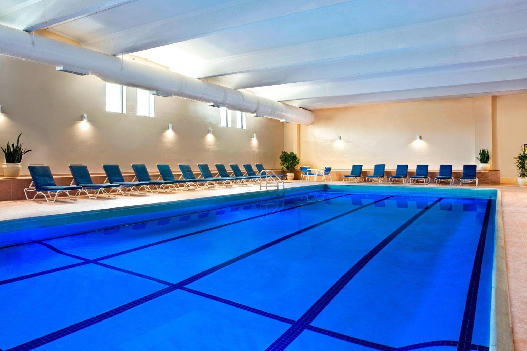 Sheraton Framingham Hotel & Conference Center Екстериор снимка