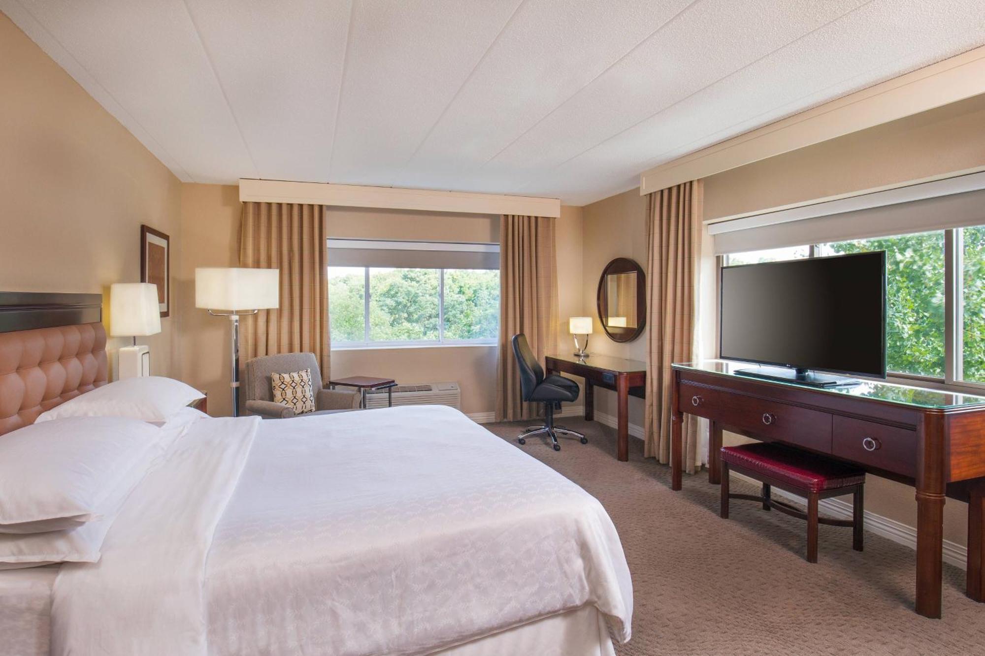 Sheraton Framingham Hotel & Conference Center Екстериор снимка