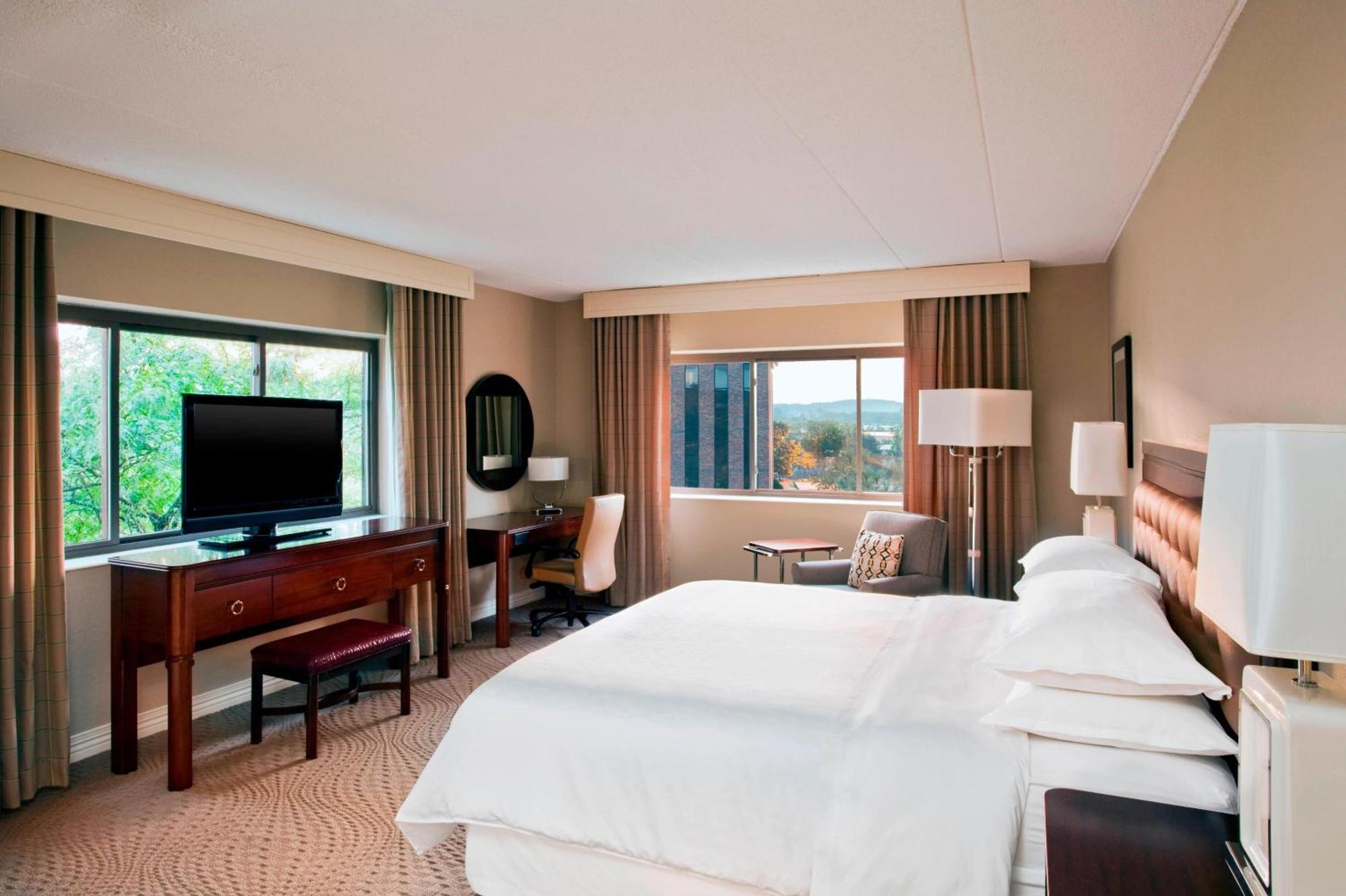 Sheraton Framingham Hotel & Conference Center Екстериор снимка